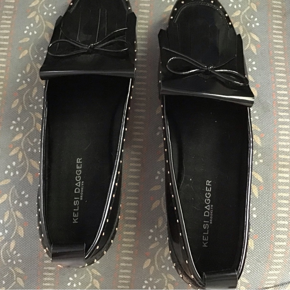Kelsi Dagger Black Patent Leather Flats with Bow Detail - Picture 7 of 9
